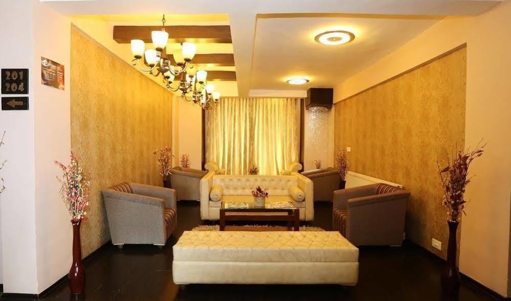โรงแรมไพน์ สปริง กูลมาร์ก กุลมาร์ค ภายนอก รูปภาพ